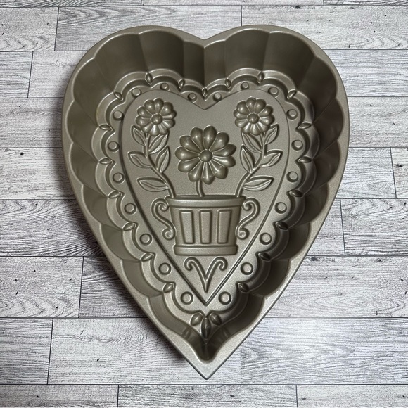 Nordic Ware Kitchen Retired Nordic Ware Decorative Heart William